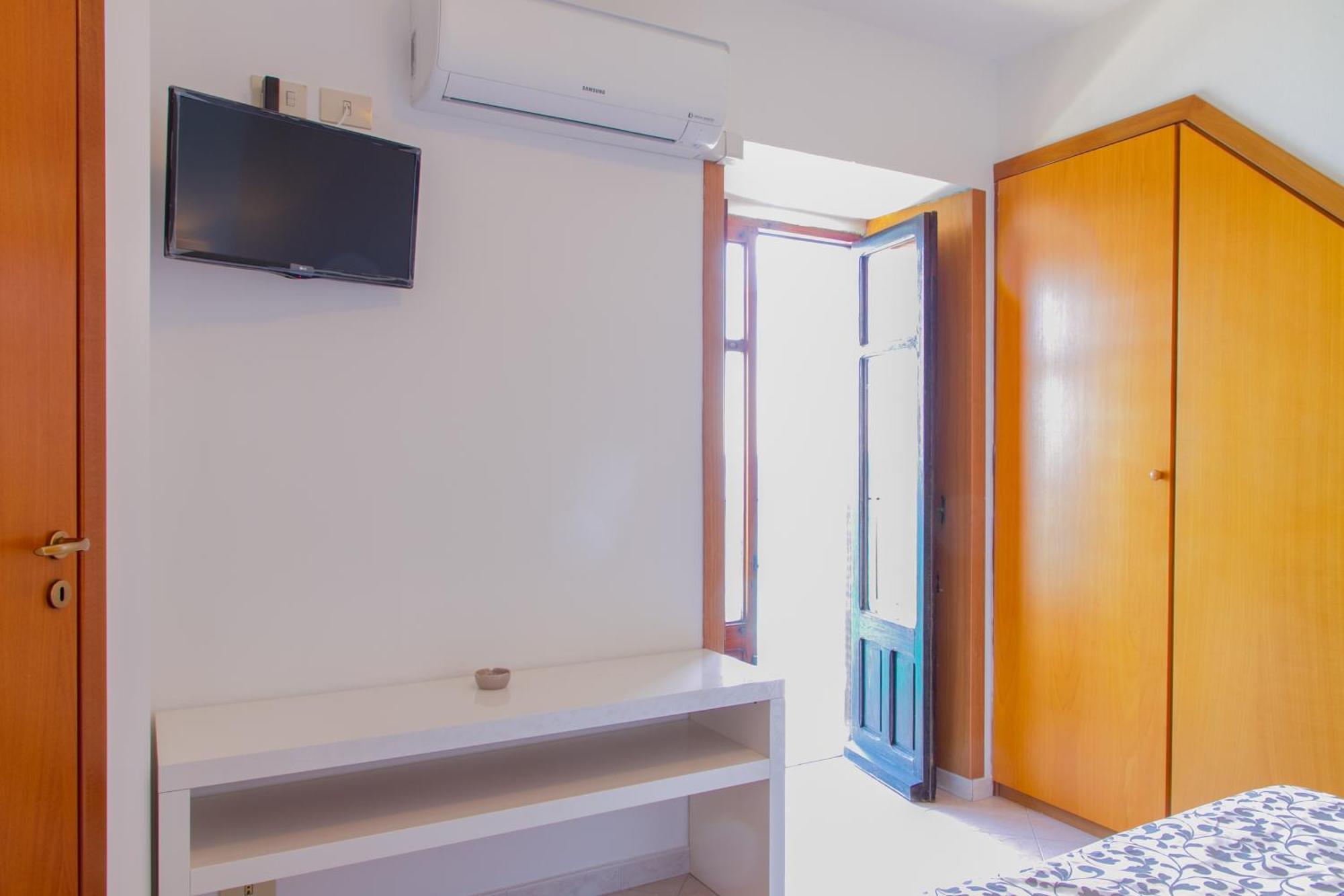 Ai Candelori Hotel Cefalu Exterior photo